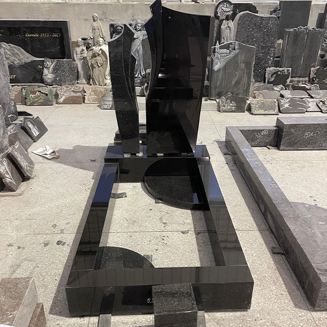 Popular Love Shaped Polished Tombstone