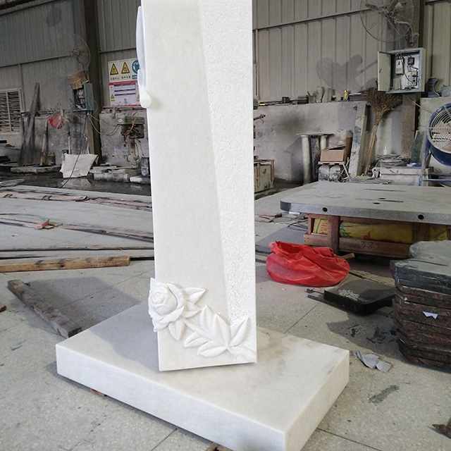 Good Quality High Polish White Marble Temple Shape Monument